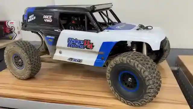 unleashing-the-power-1-7-scale-bronco-funhab-review