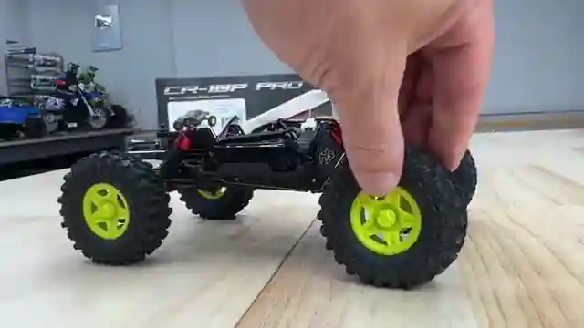 unleash-power-hobby-plus-cr18p-pro-crawler-review