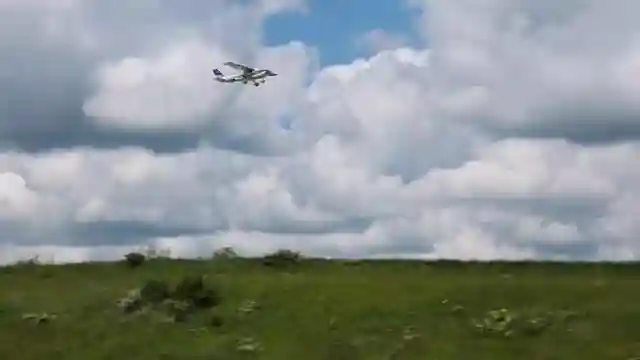 fms-cessna-182-follow-up-flight-scale-appearance-and-thrilling-maneuvers