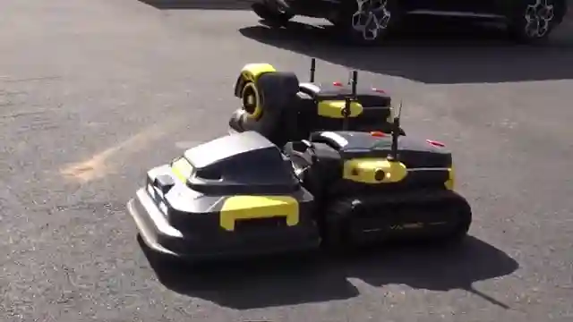 revolutionize-tasks-with-autonomous-robots-george-and-wilbur