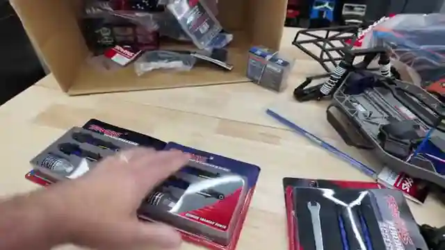 reviving-traxxas-4x4-chassis-monster-slash-build-rustler-4x4-plans