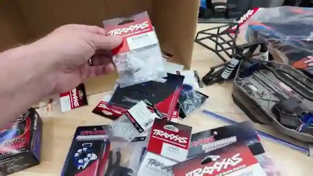 reviving-traxxas-4x4-chassis-monster-slash-build-rustler-4x4-plans