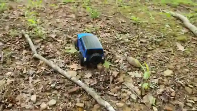 budget-friendly-rc-crawler-review-performance-and-charm