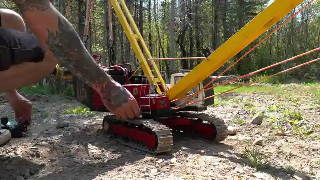 rcsparks-studio-unveils-big-johnson-excavator-precision-engineering-and-thrilling-rescues