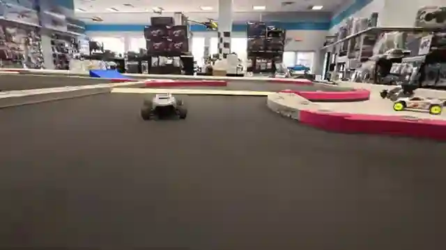 losi-micro-t-compact-rc-powerhouse-for-speed-enthusiasts