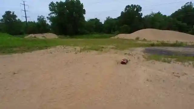 ultimate-rc-thrills-traxxas-raptor-r-4x4-edition-review