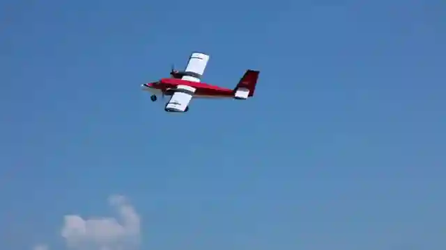 hobbyking-1-6m-twin-otter-mesmerizing-4s-rc-airplane-review