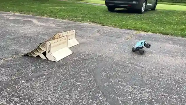 ccxrc-ramps-review-thrilling-rc-stunts-with-crawler-tracks-vector-xl