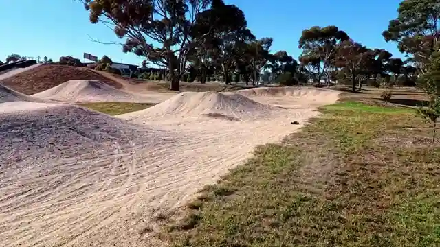 typhen-grom-2s-run-review-speed-agility-and-skate-park-potential