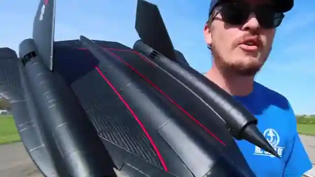 sr71-blackbird-rc-speed-test-reaching-80mph-with-4s-battery