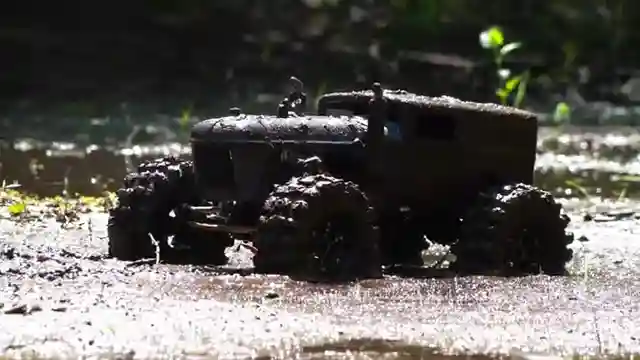swampy-truck-adventure-resilience-in-off-road-terrain