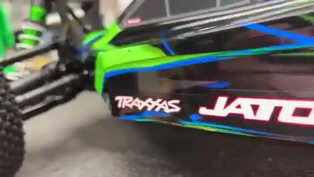 rc-showdown-traxxas-jto-vs-hobao-hyper-vs-speed-and-durability-test