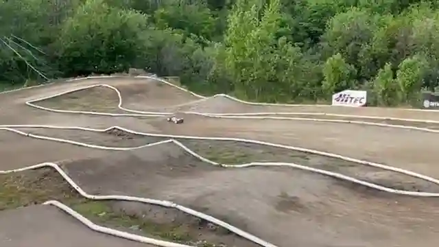 2025-season-opener-techno-et48-2-0-truggy-impresses-at-crestwood-rc-raceway