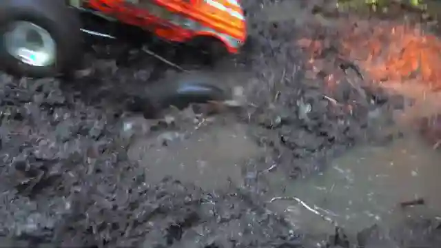 rcsparks-studio-epic-mud-run-adventure-and-truck-maintenance-guide