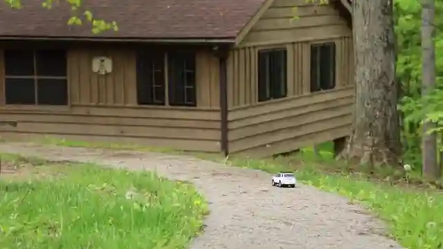 thercsaylors-review-toyota-4runner-rc-model-with-four-wheel-steering-and-smoke-system
