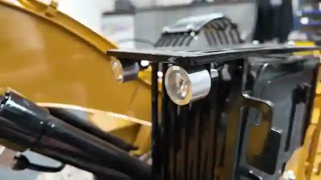 unboxing-a-180-kilo-rc-excavator-features-operation-and-showcase