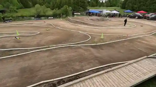 rc-racing-triumph-chris-conquers-crestwood-rc-raceway
