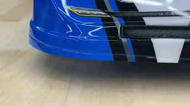 traxxas-late-model-rc-car-vibrant-colors-and-high-performance