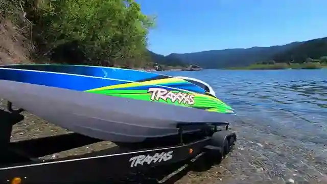 rc-girls-traxxas-disruptor-beginner-friendly-boating-tips-thrills