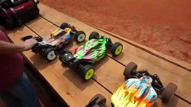 exploring-sociology-in-rc-racing-trends-and-track-surfaces
