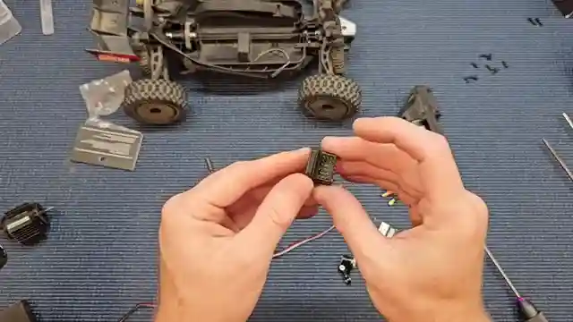enhancing-arma-grom-rc-car-performance-brushless-motor-upgrade