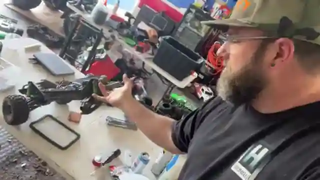 repairing-broken-rc-cars-behind-the-scenes-with-ccxrc