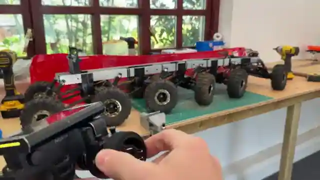 enhancing-rock-crawler-performance-the-rock-sausage-experiment