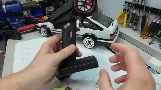 budget-friendly-rc-controller-test-hot-racing-ct8a-review