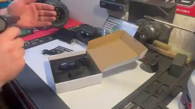 unboxing-cow-rc-impressive-blower-and-bright-headlamp-review