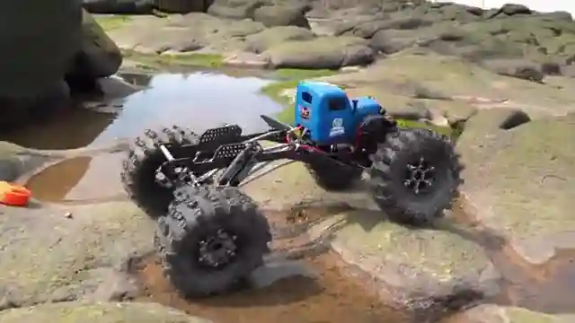 exploring-coastal-terrain-outlaw-extreme-chassis-kit-test