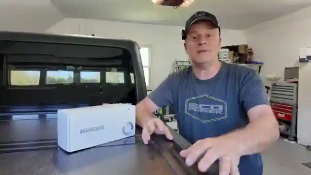mangle-camera-review-factory-look-for-jeep-gladiator